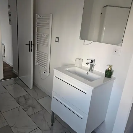 Apartment Peaceful New T2 *